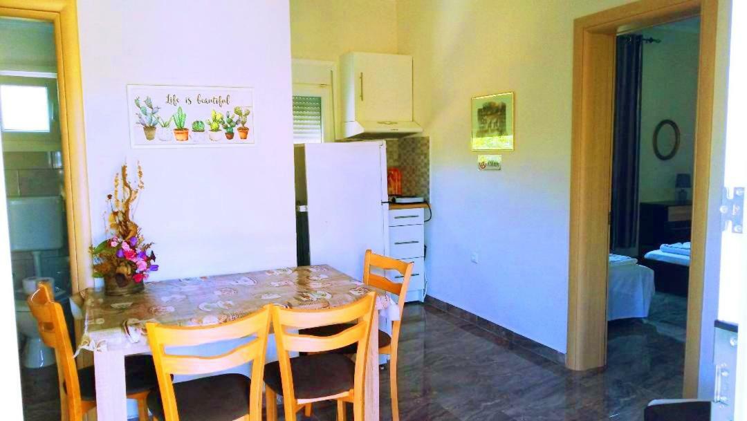 Cristi Apartments Skala Rachoni  Zewnętrze zdjęcie